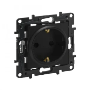 Розетка Legrand Розетка 2К+З Niloe Step 16А 250 В винт. клеммы Чёрный 863521